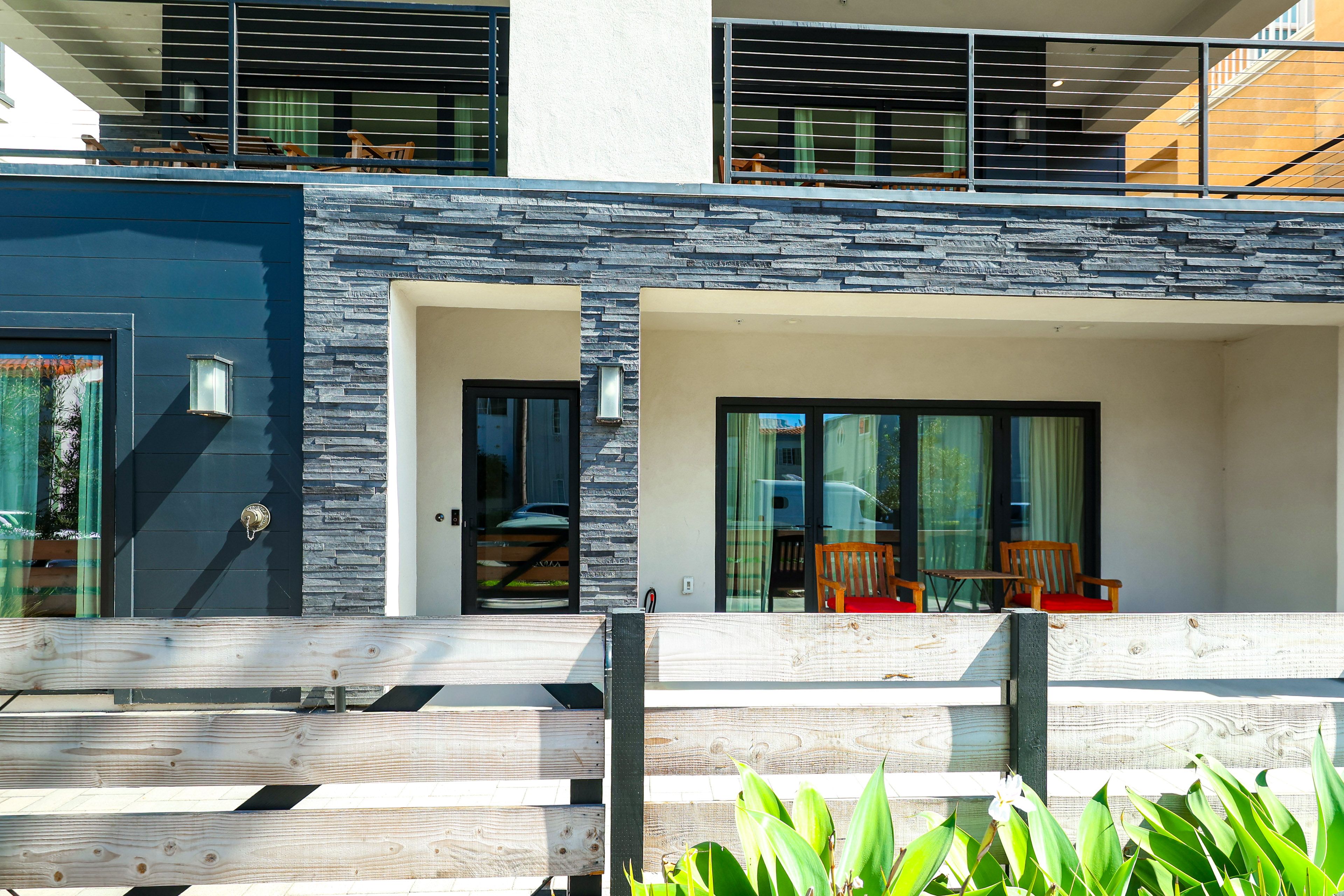 Exterior | Garage Parking (1 Vehicle) | Free Street Parking