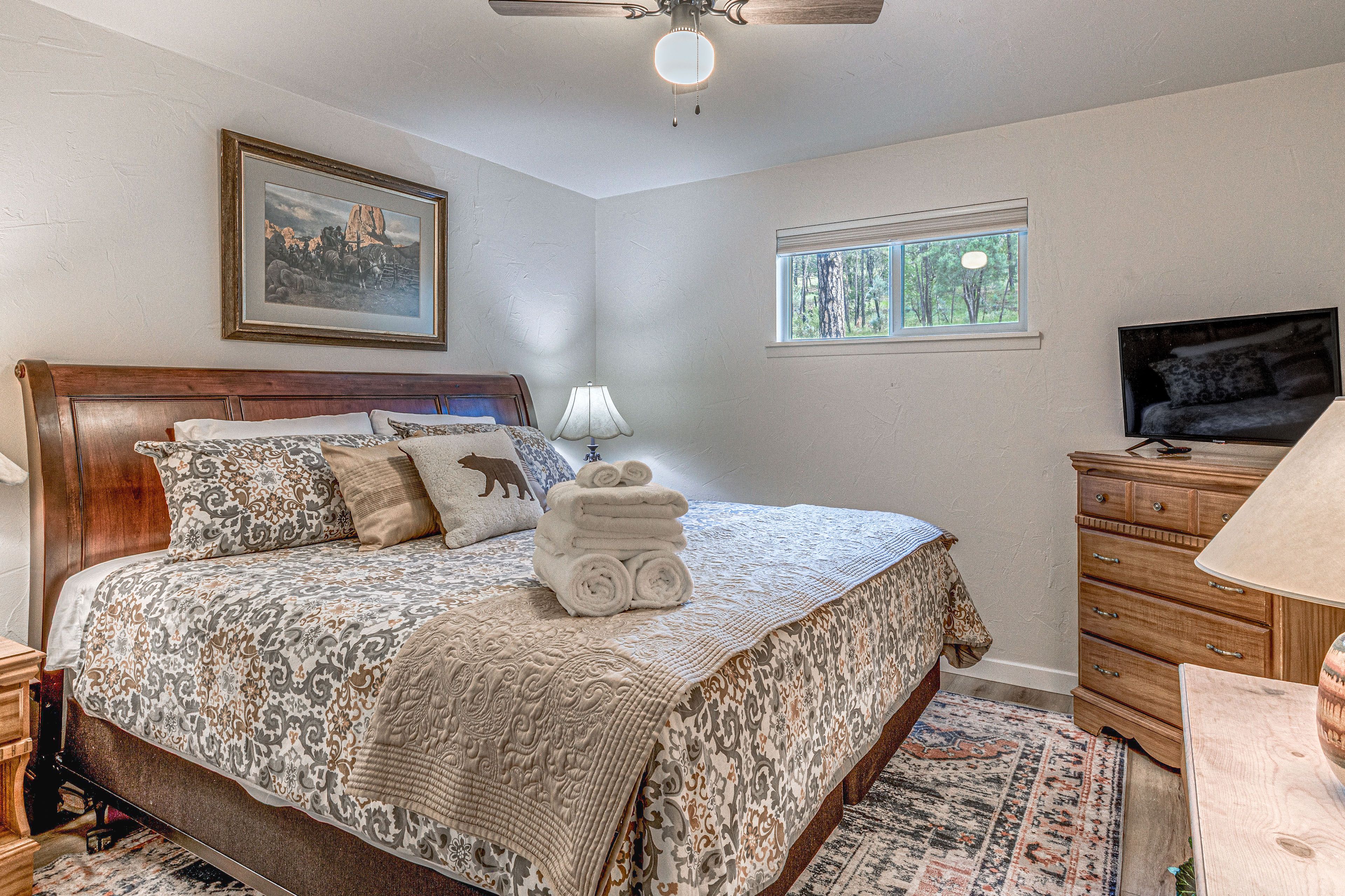 Bedroom | King Bed
