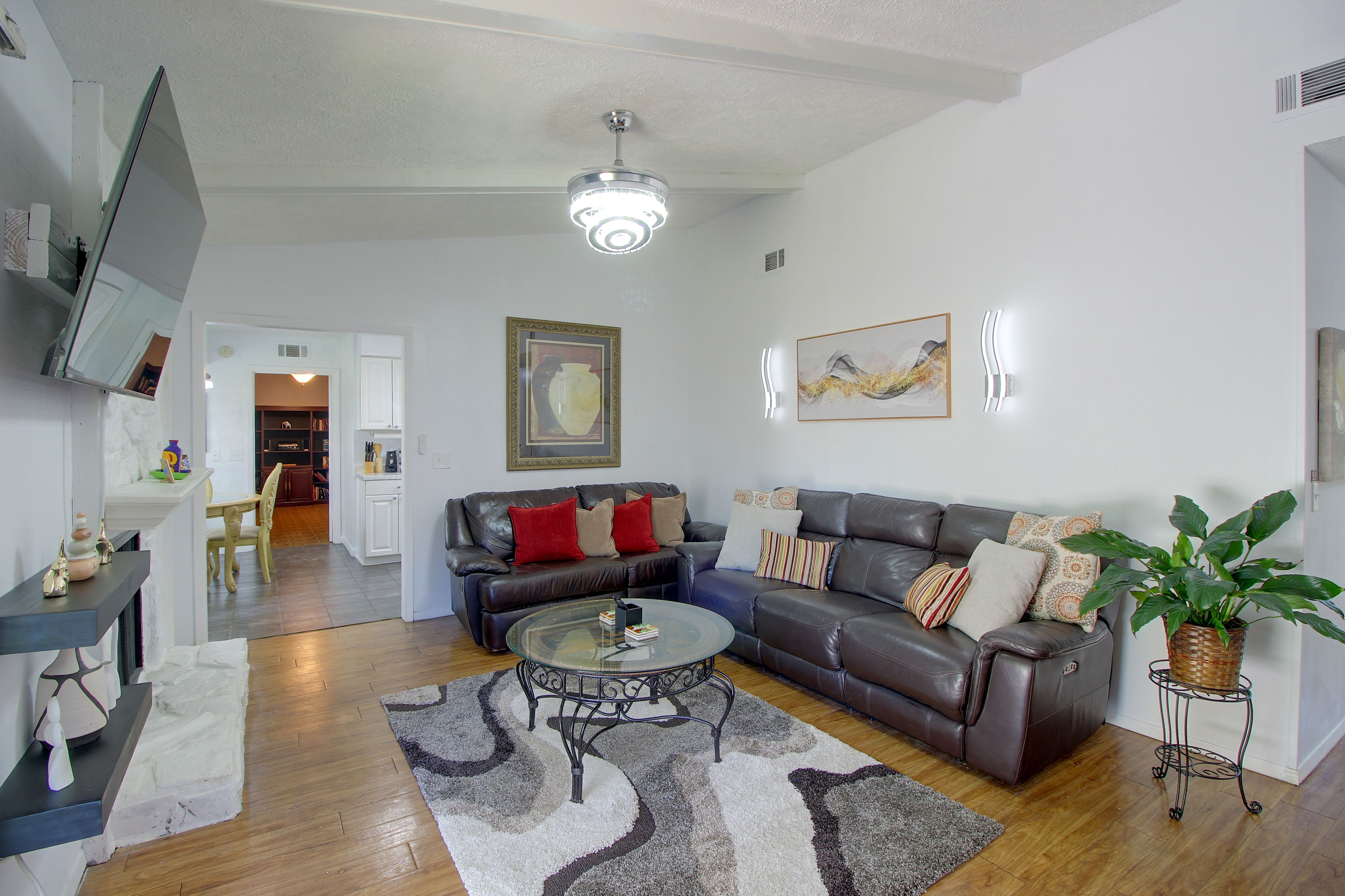 Living Room | Smart TV