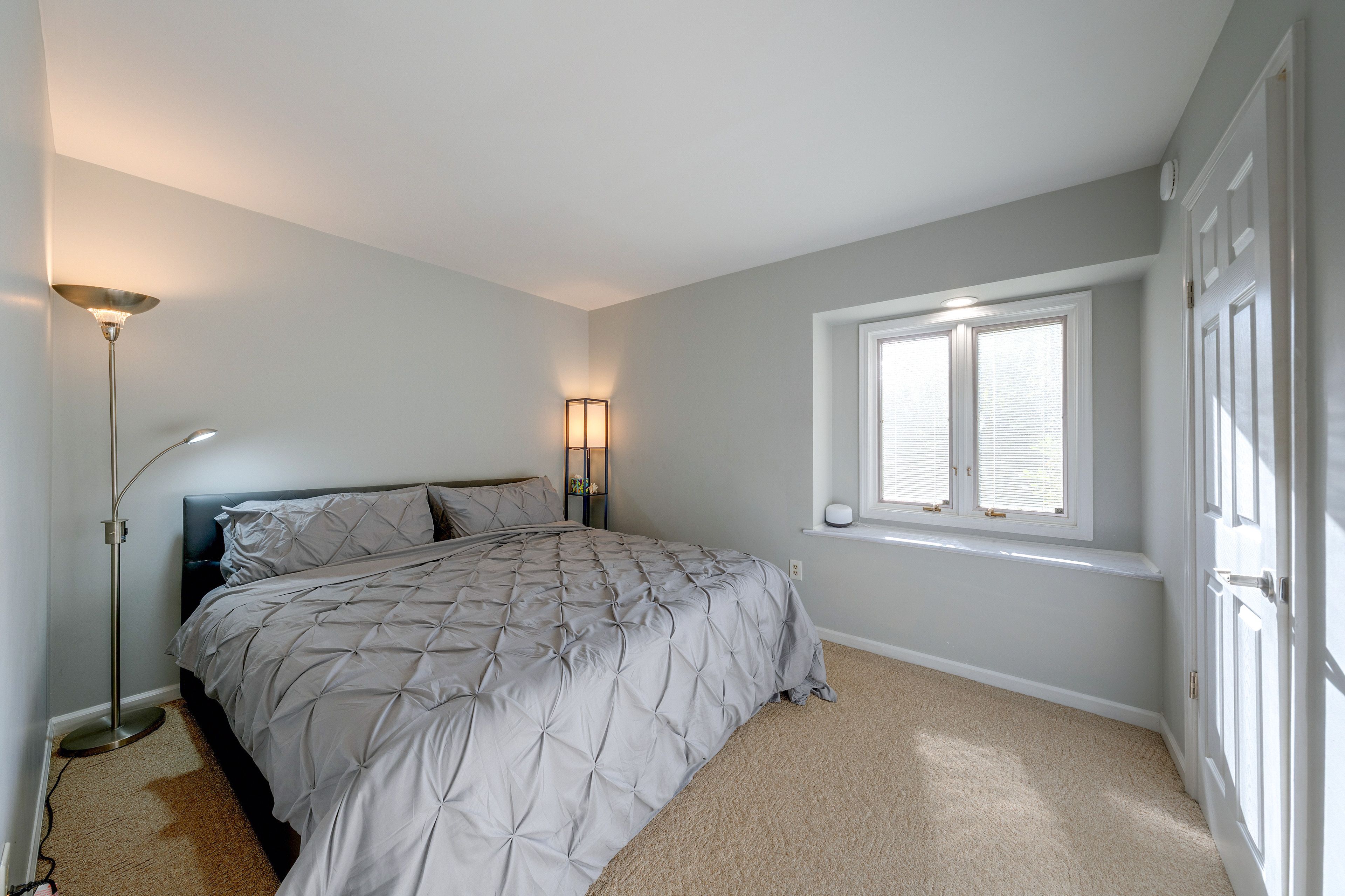 Bedroom | King Bed | 1st Floor