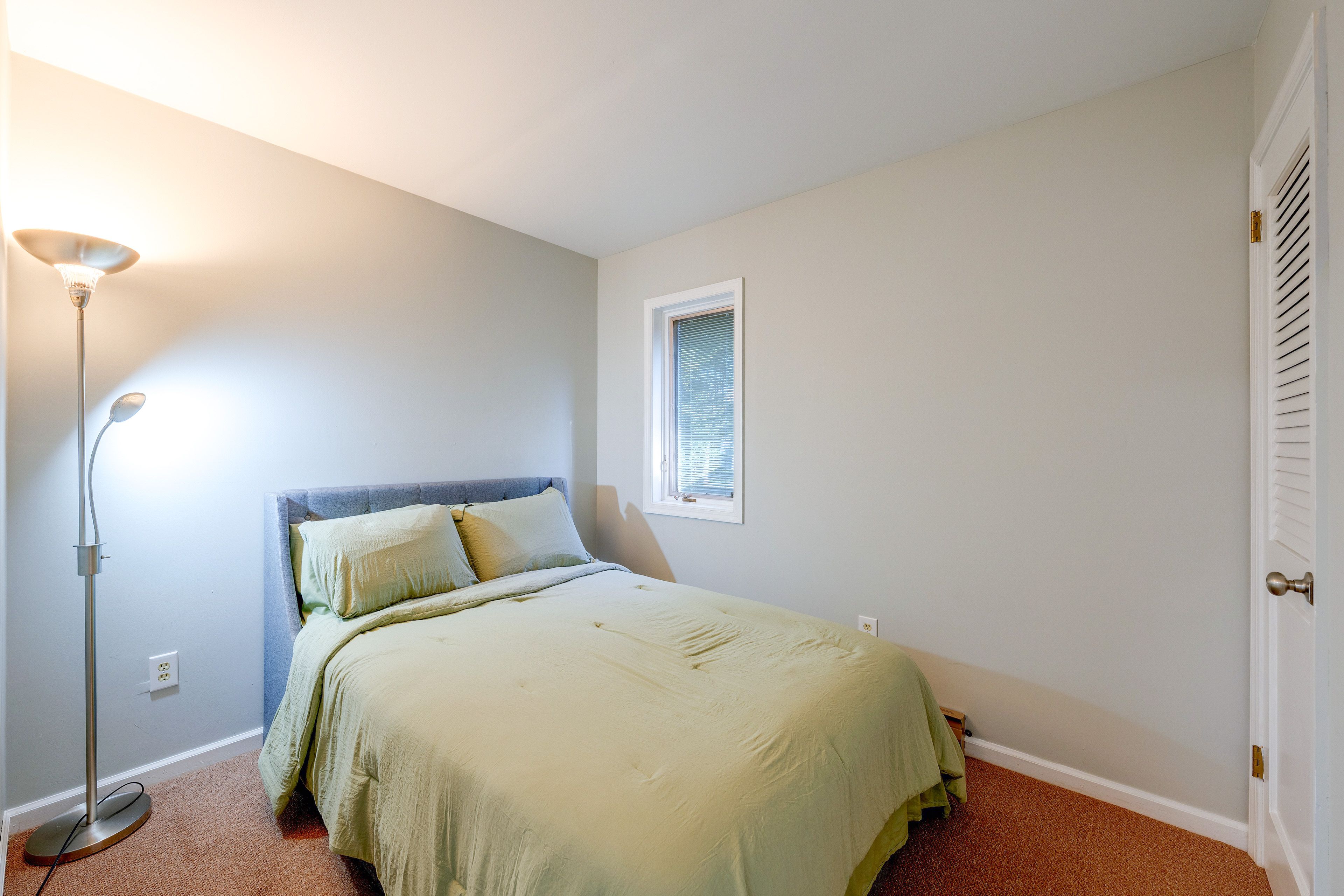 Bedroom | Full Bed