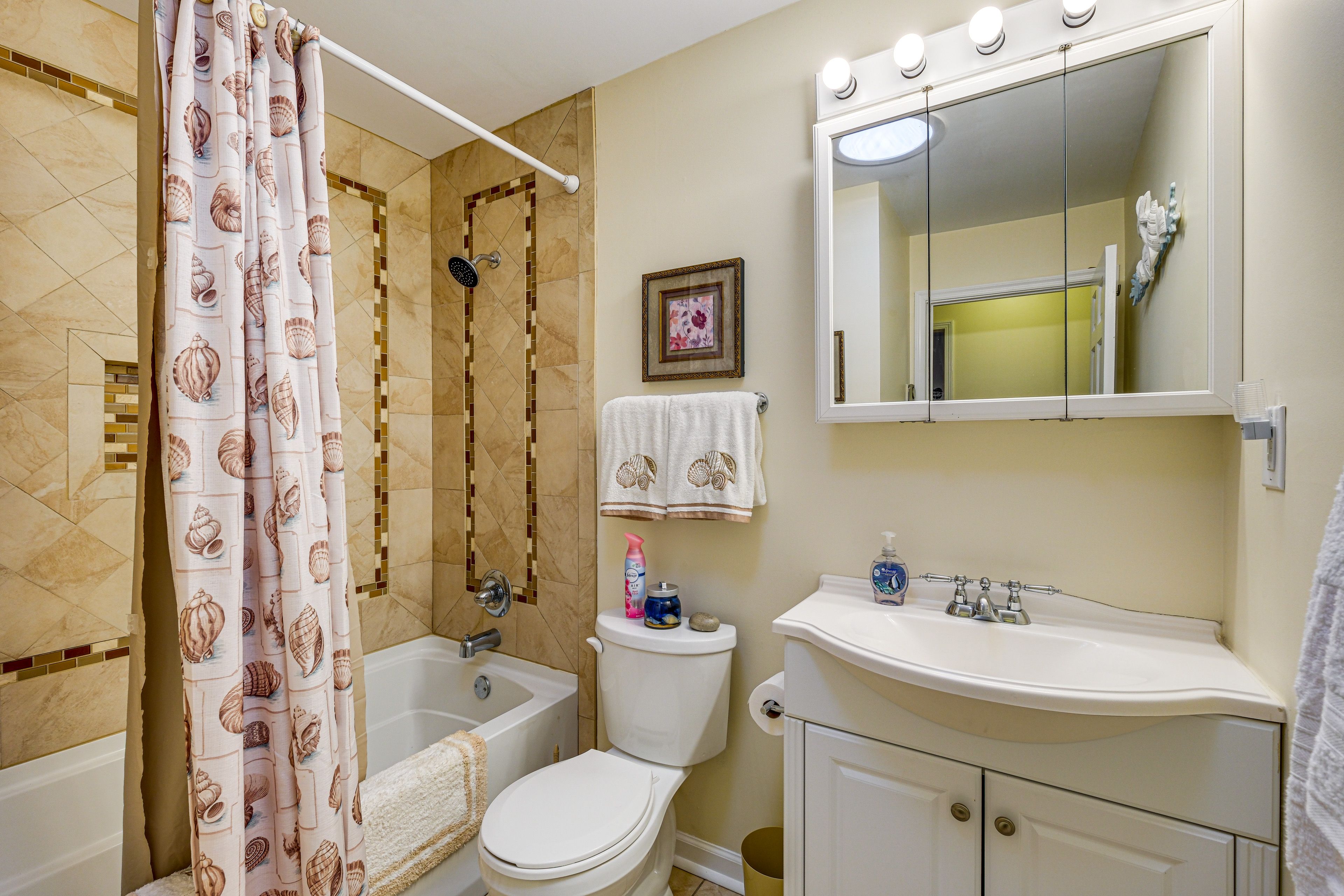 Full Bathroom