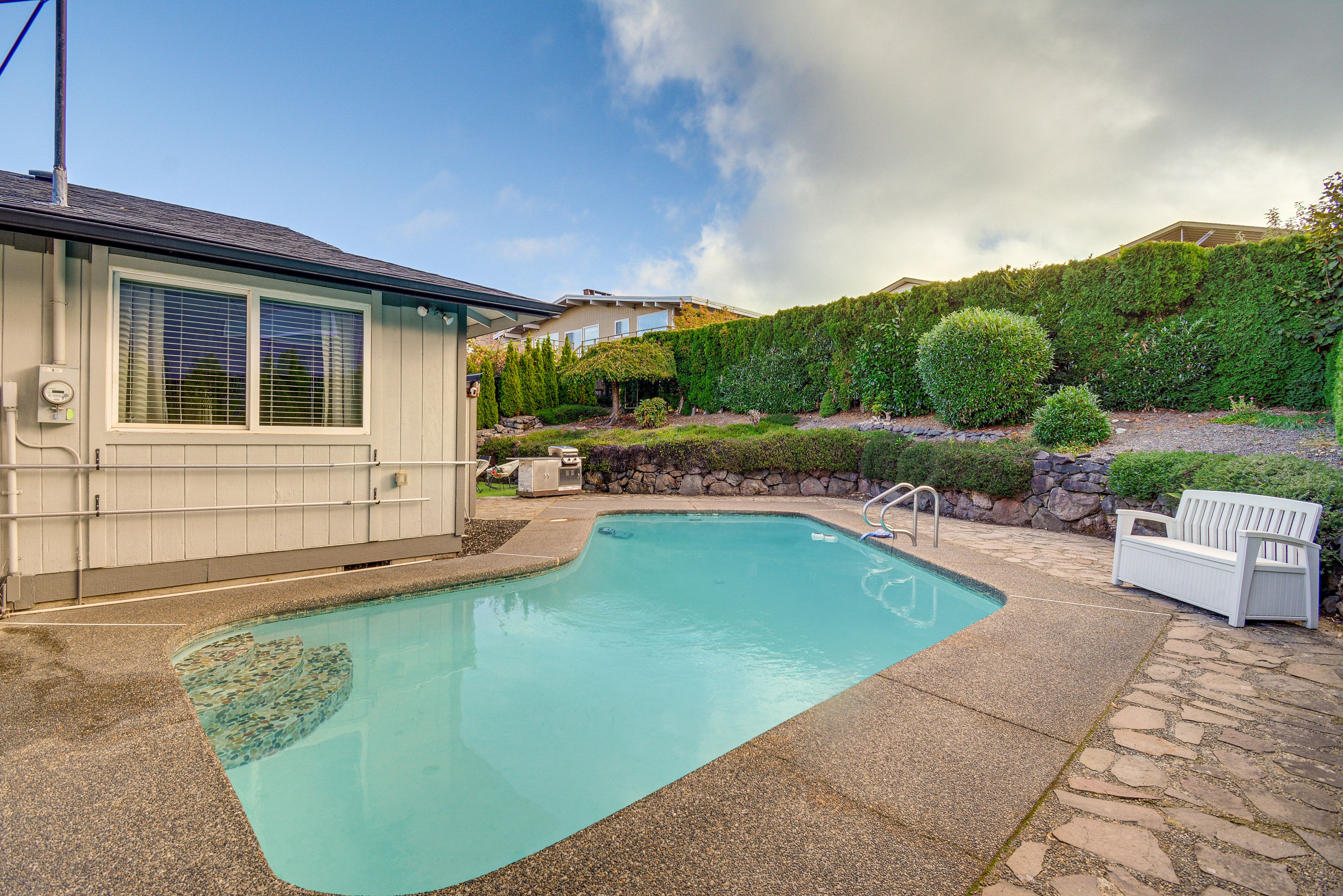 Tacoma Vacation Rental | 3BR | 2.5BA | 1,650 Sq Ft