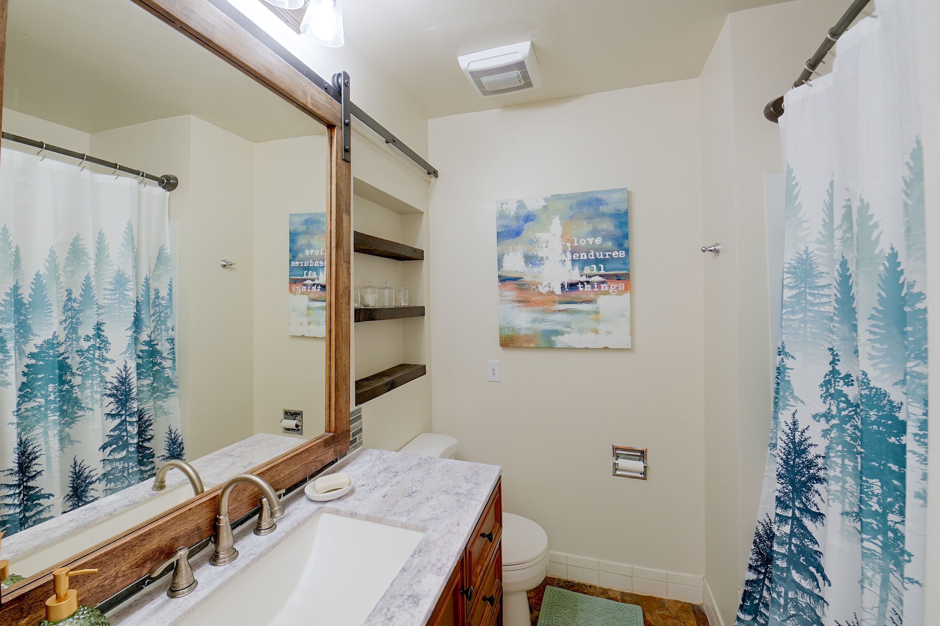 Bathroom | 1st Floor