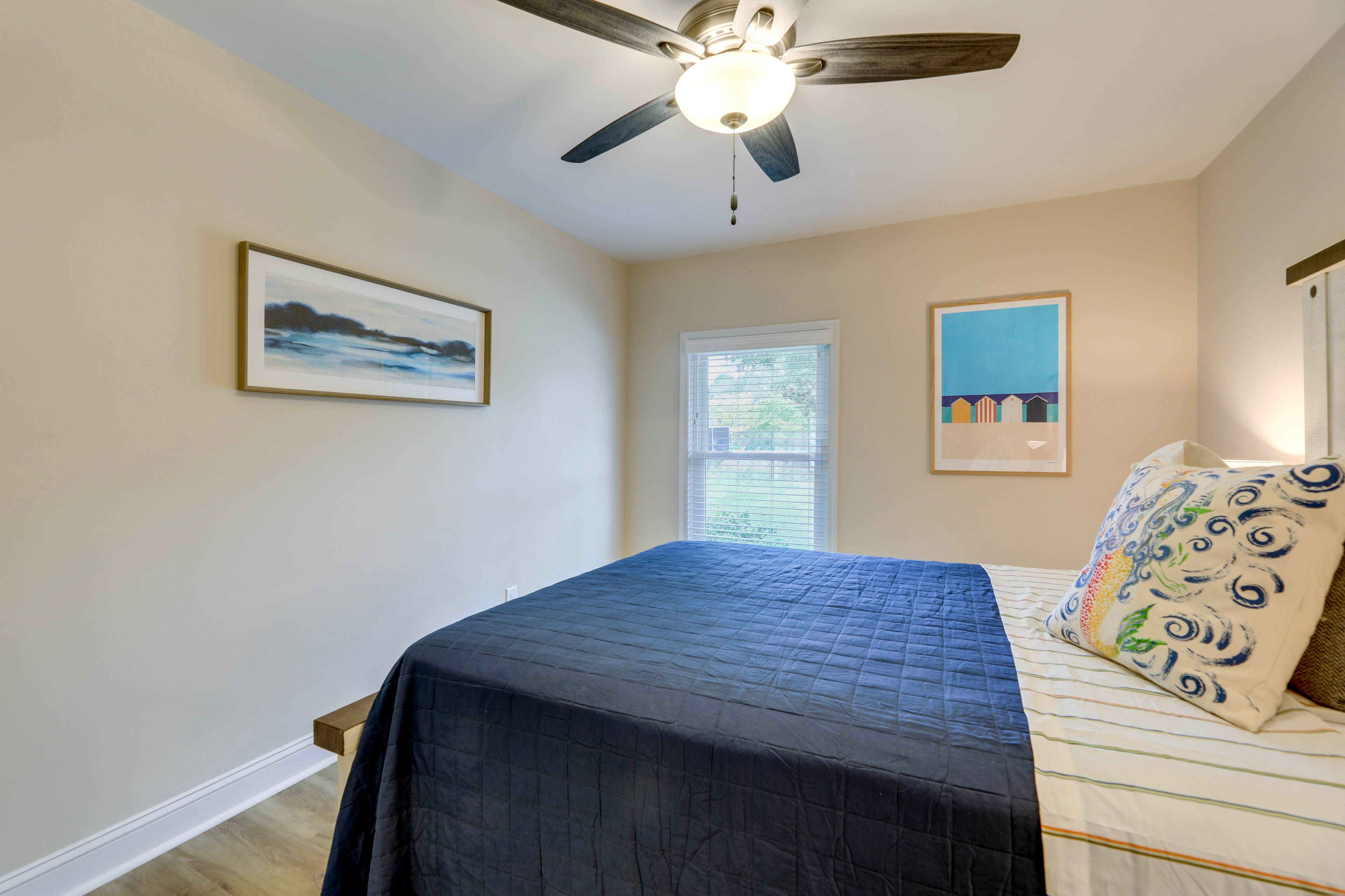 Bedroom 2 | Queen Bed