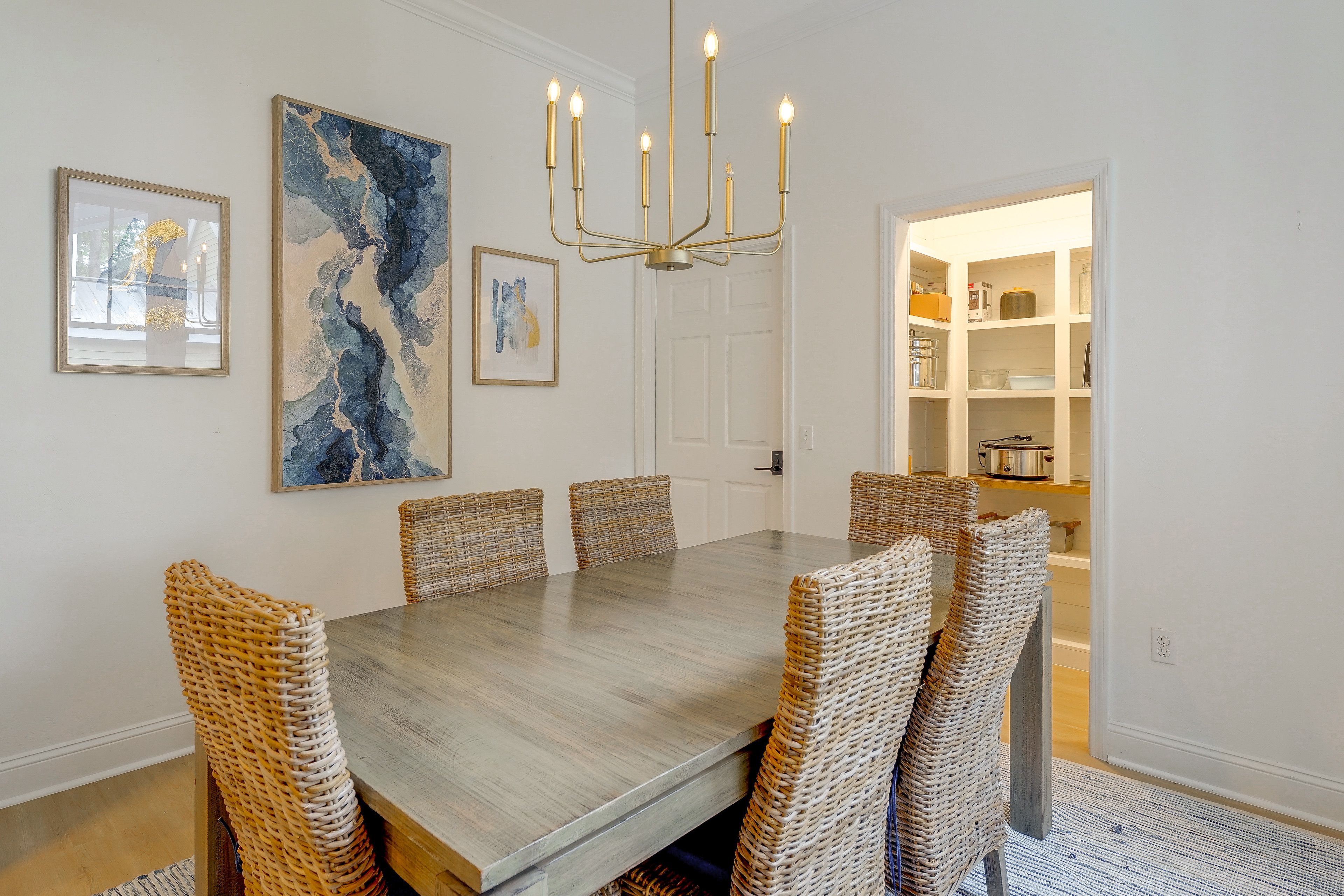Main House | Dining Room | Dishware/Flatware Provided | 1st Floor
