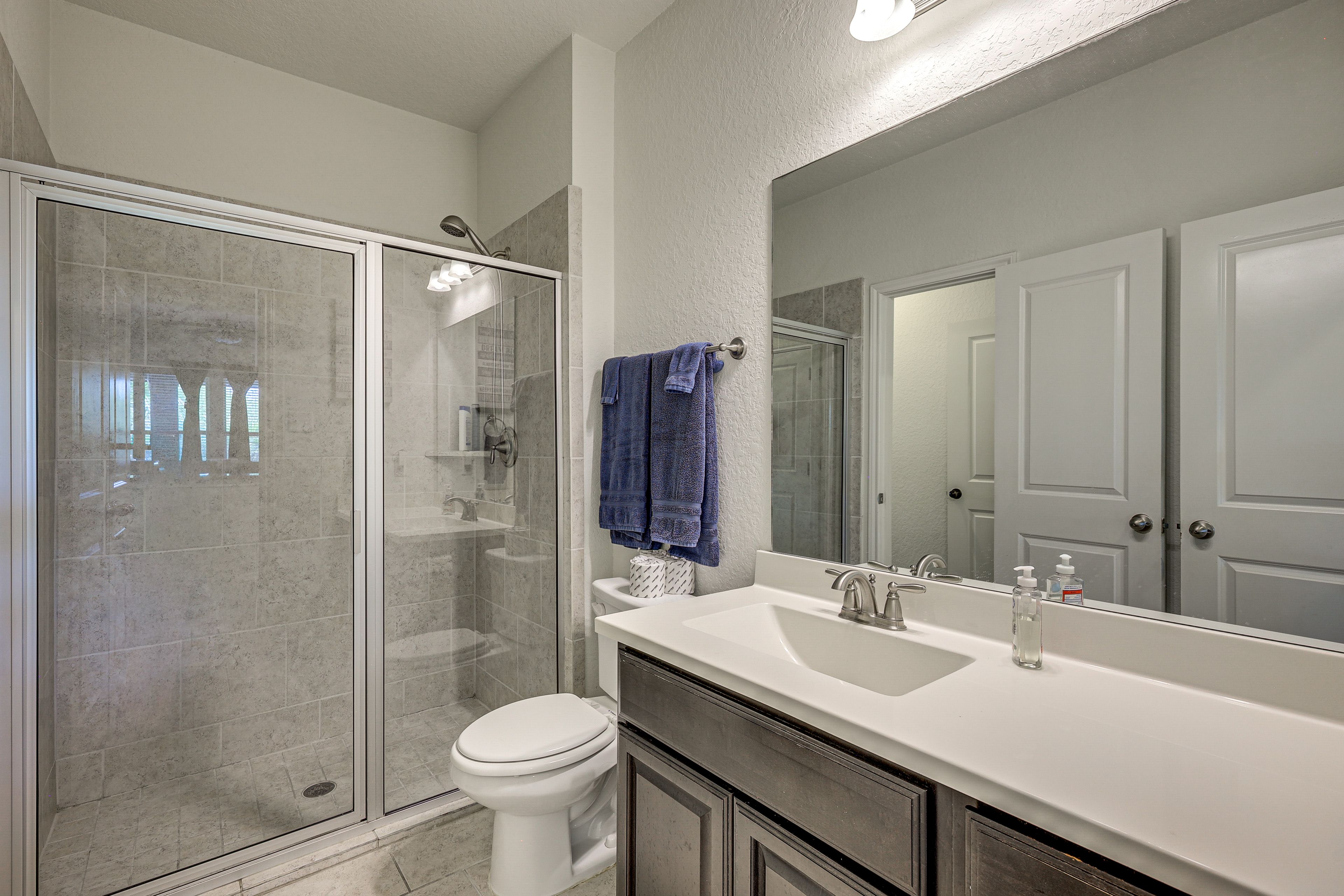 Bathroom | 1st Floor