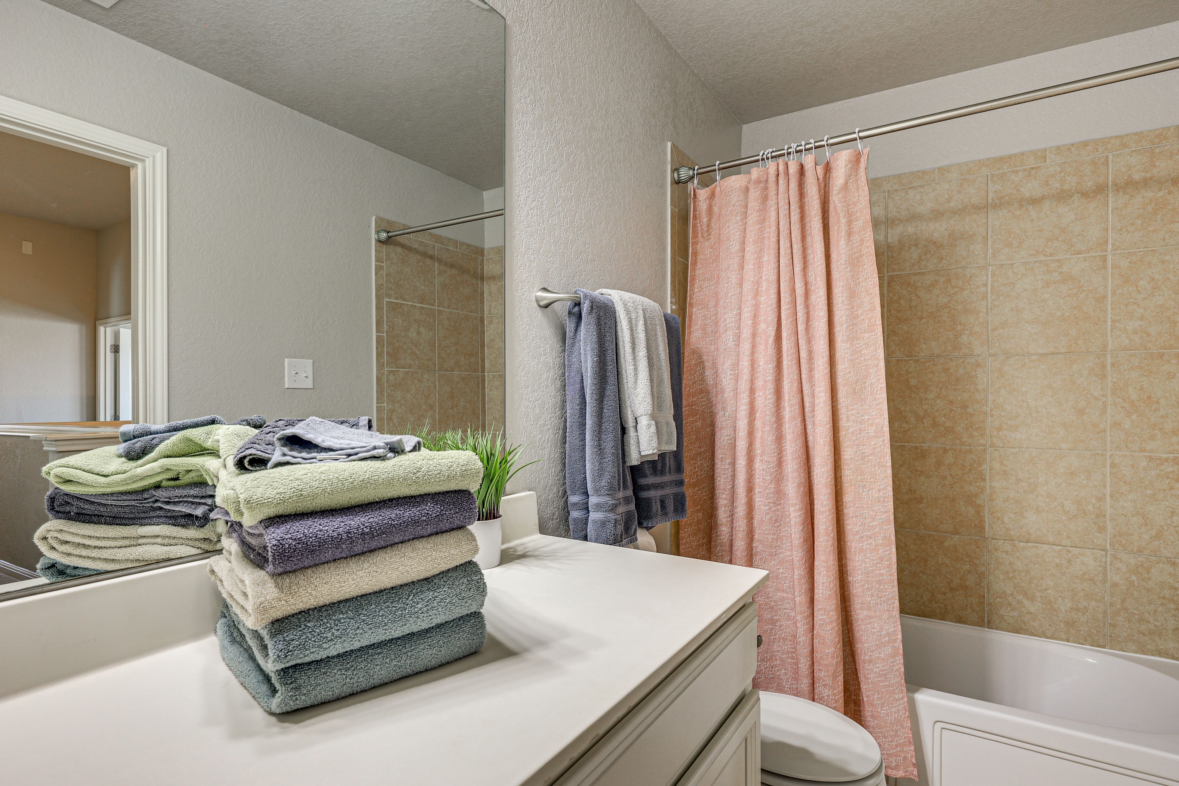 Bathroom | 2nd Floor