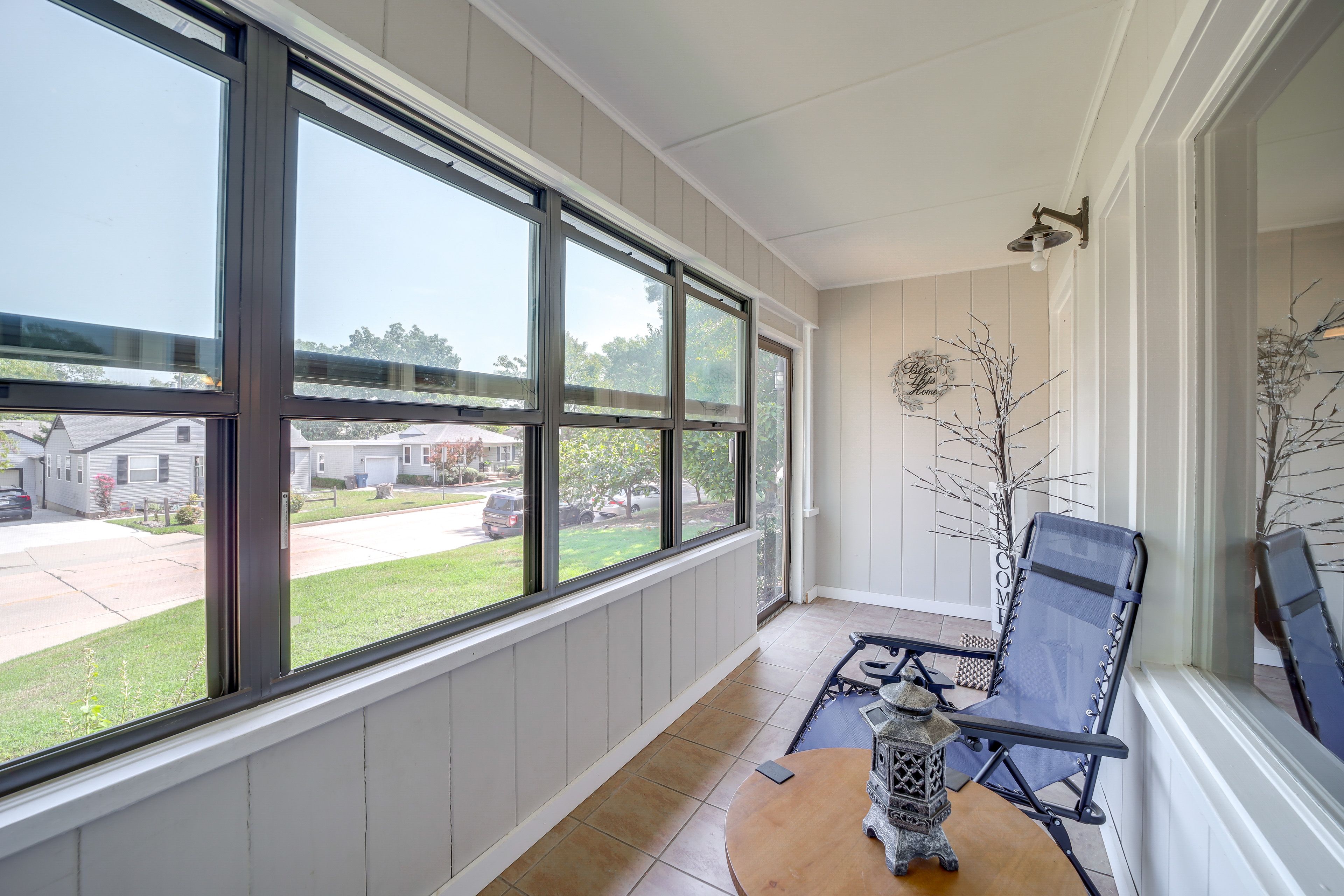 Screened-In Porch