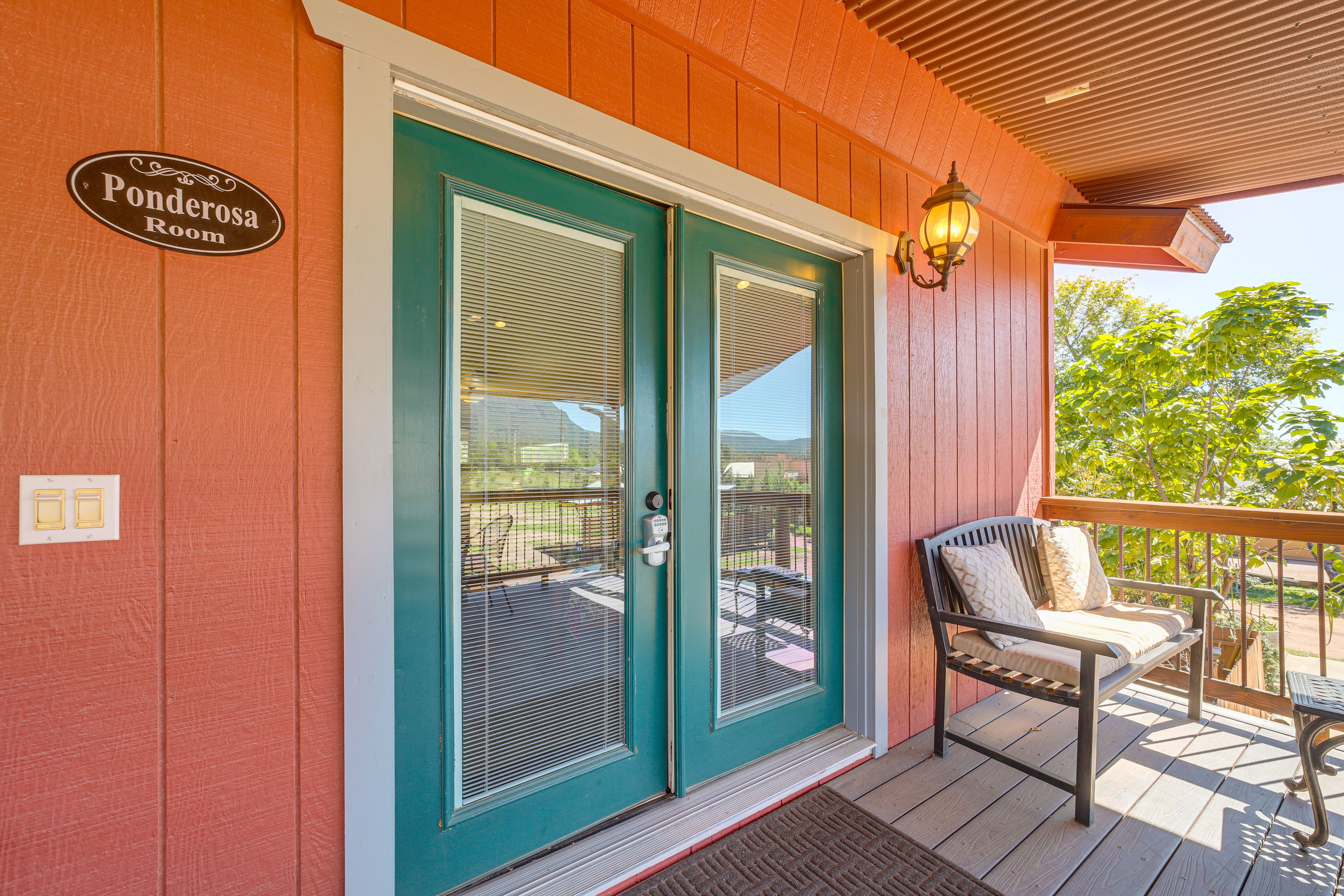 Entrance | Community Deck