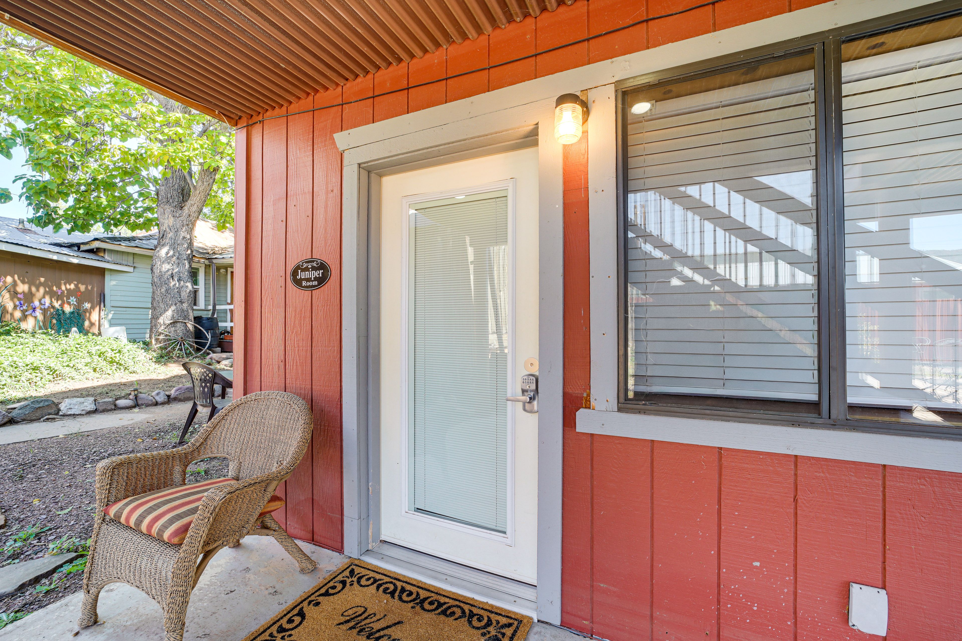 Entrance | Community Lot