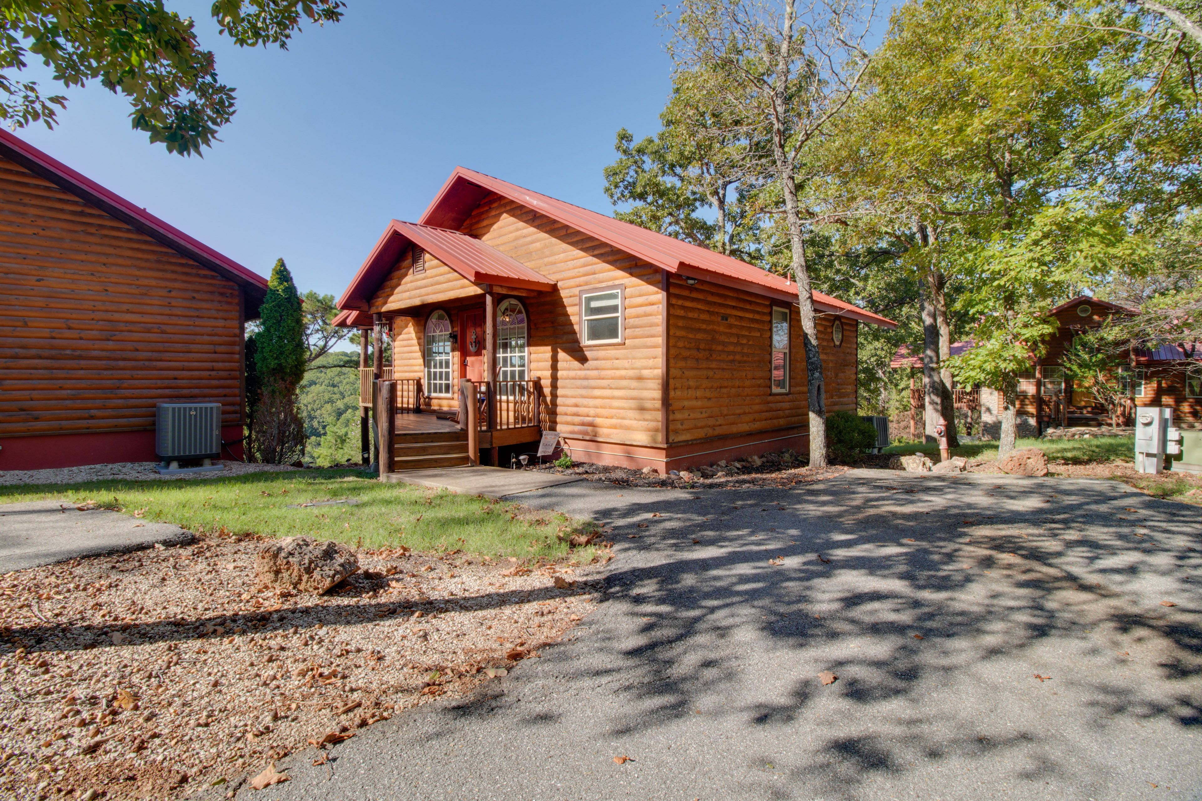 Driveway (1 Vehicle) | Shared Gravel Area
