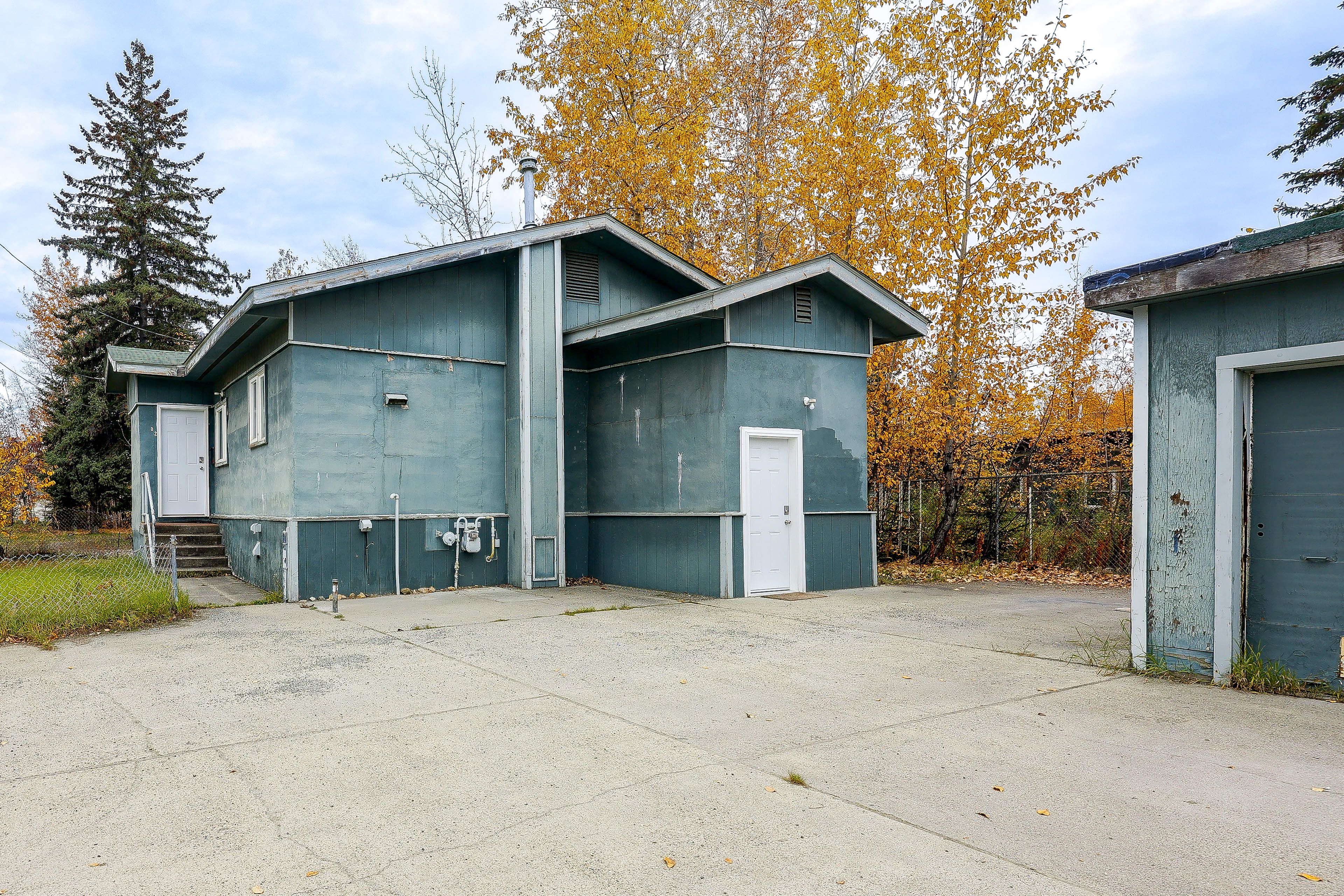 Driveway Parking | 1 Vehicle