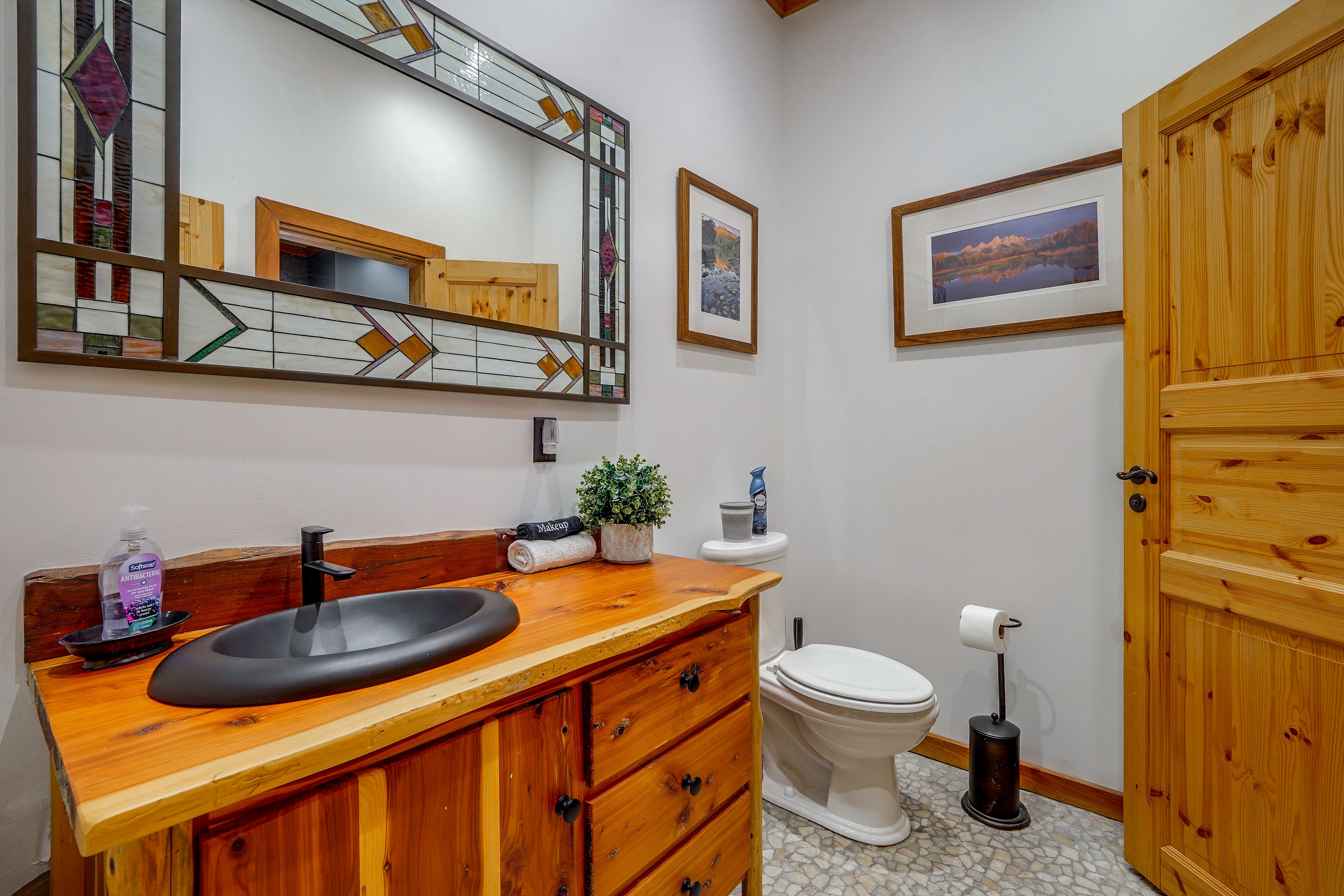 Half Bathroom | 1st Floor