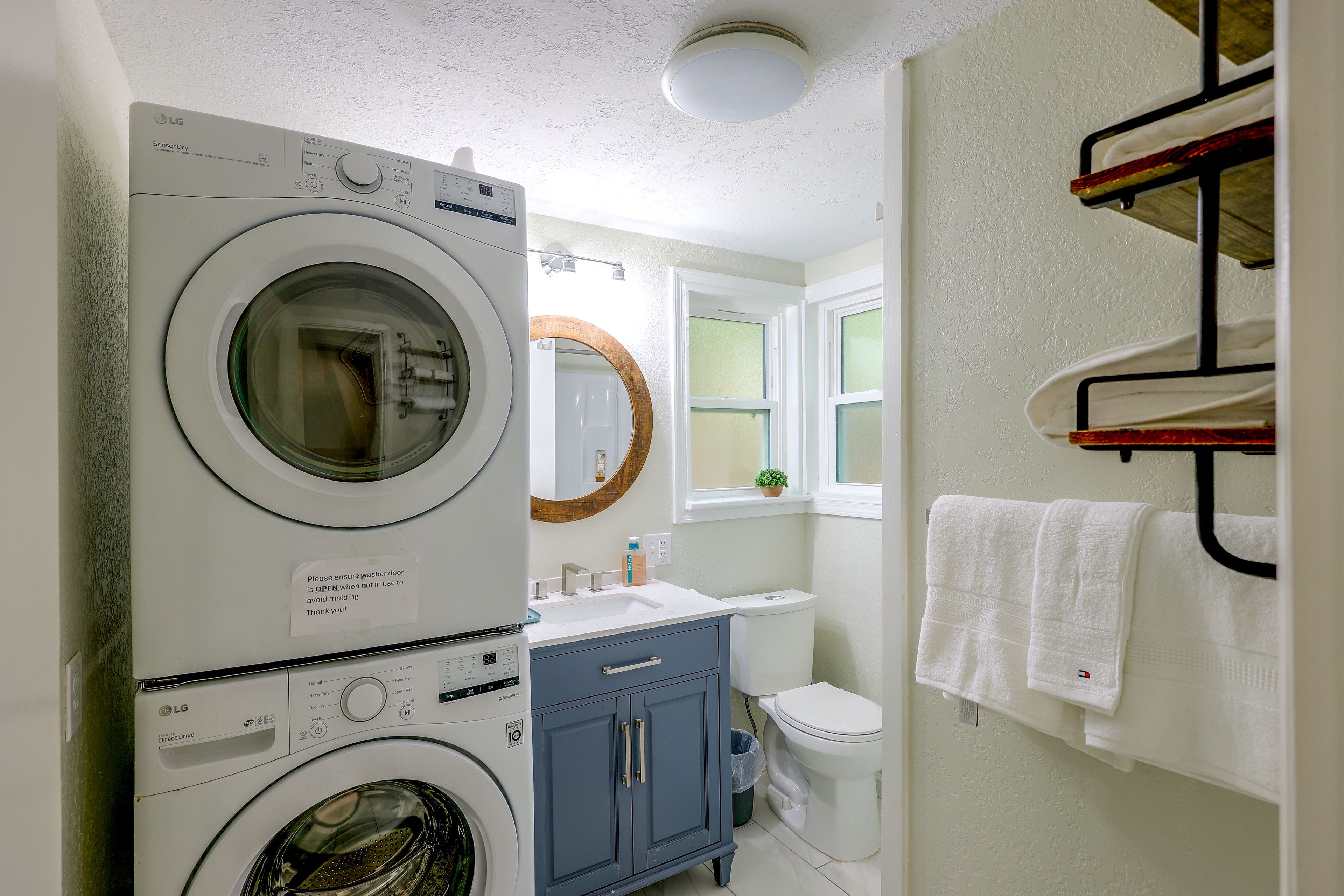 Full Bathroom | Shower | Washer & Dryer