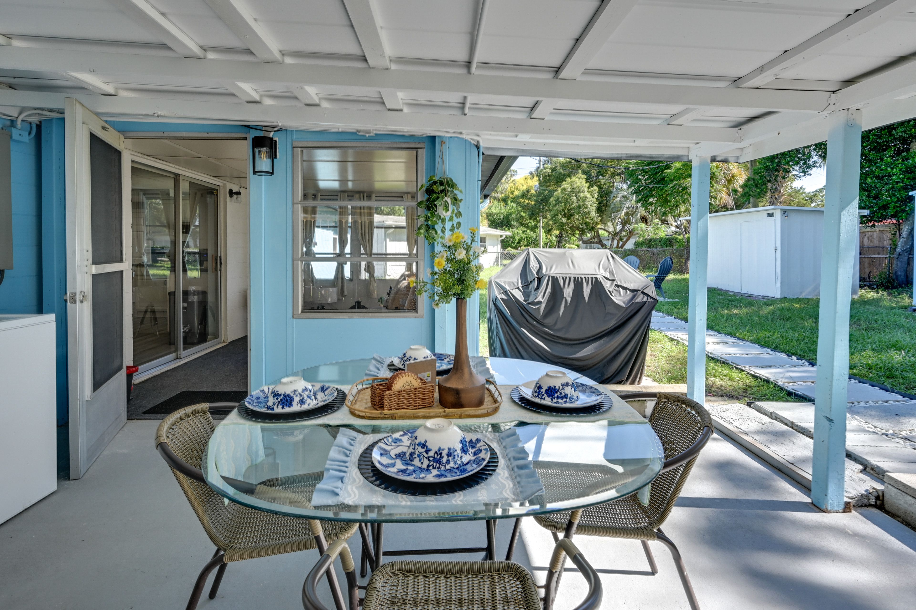 Spring Hill Vacation Rental | 2BR | 1BA | 850 Sq Ft