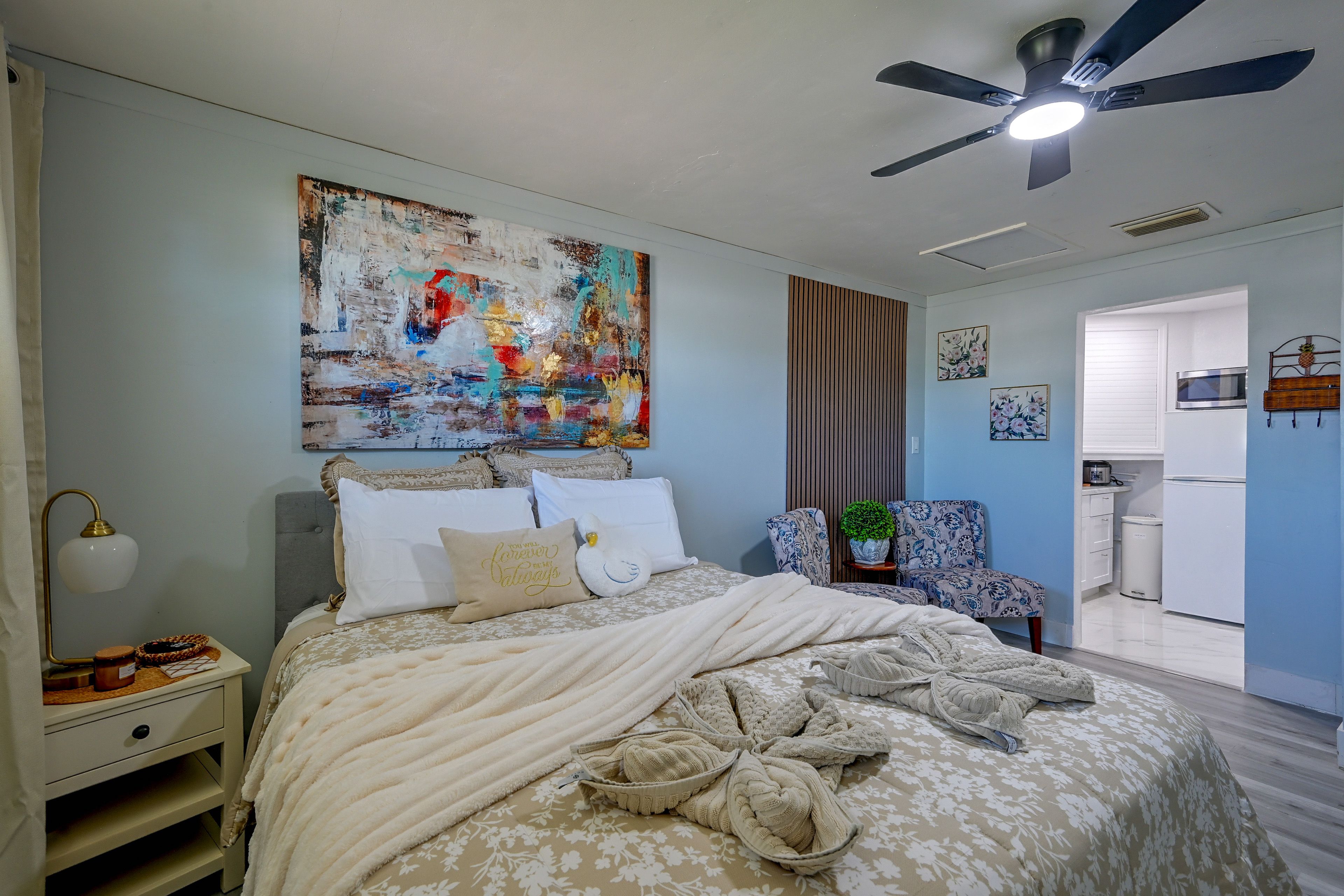 Queen Bed
