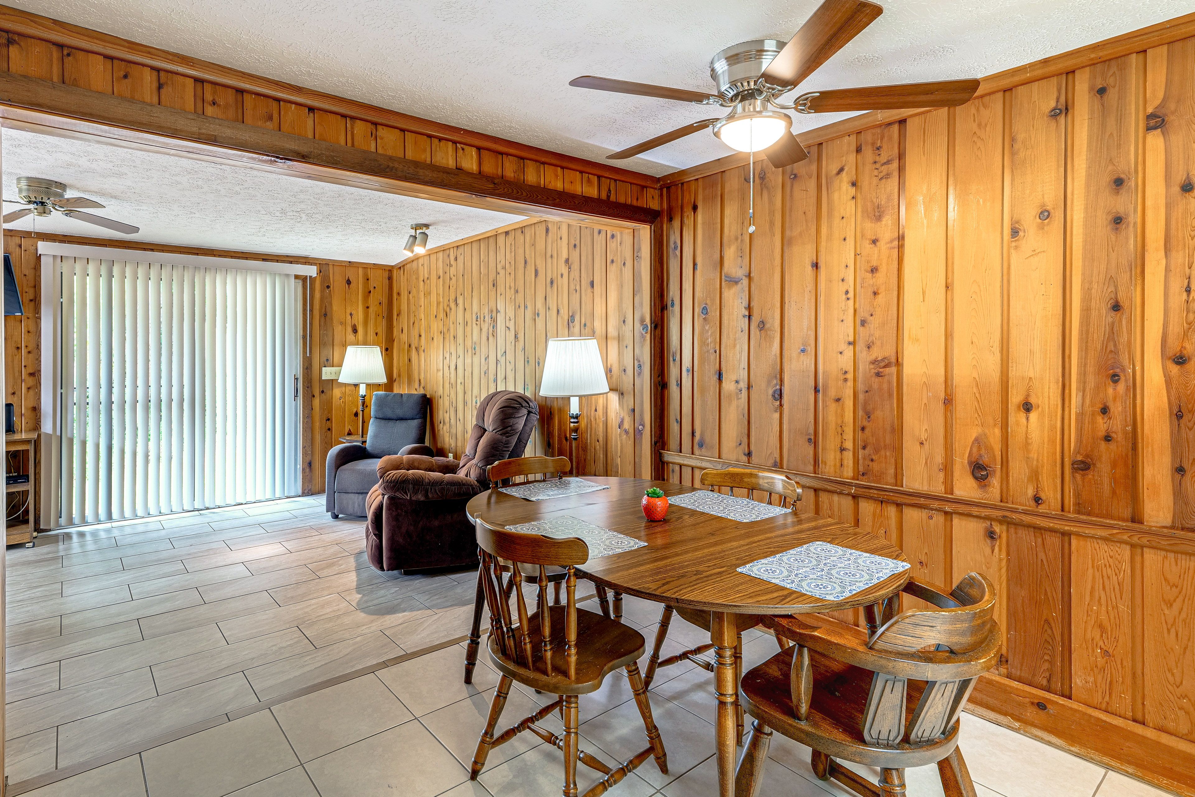 Dining Area | Dishes & Flatware Provided
