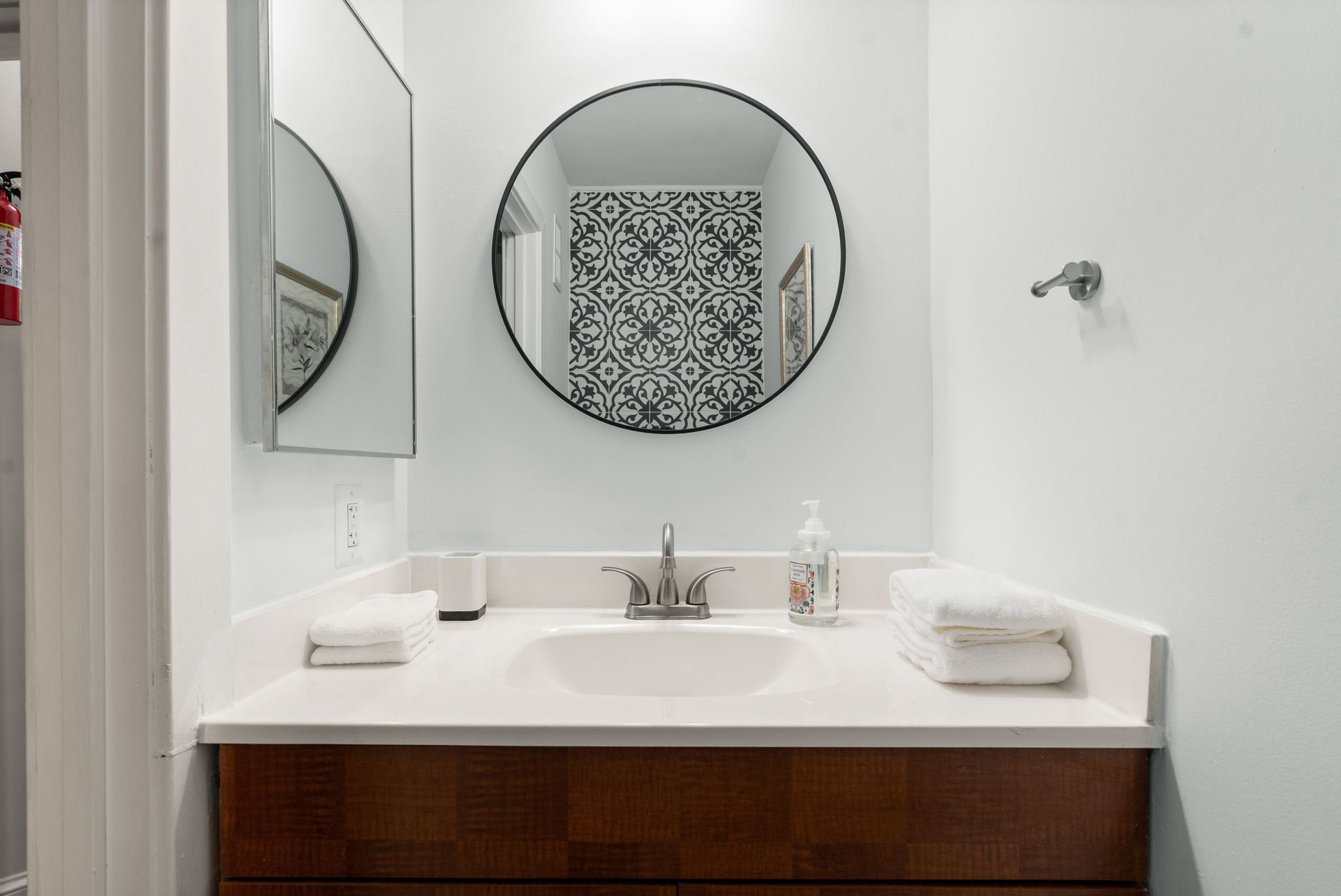 Barrister 2 | En-Suite Half Bathroom | 1st Floor