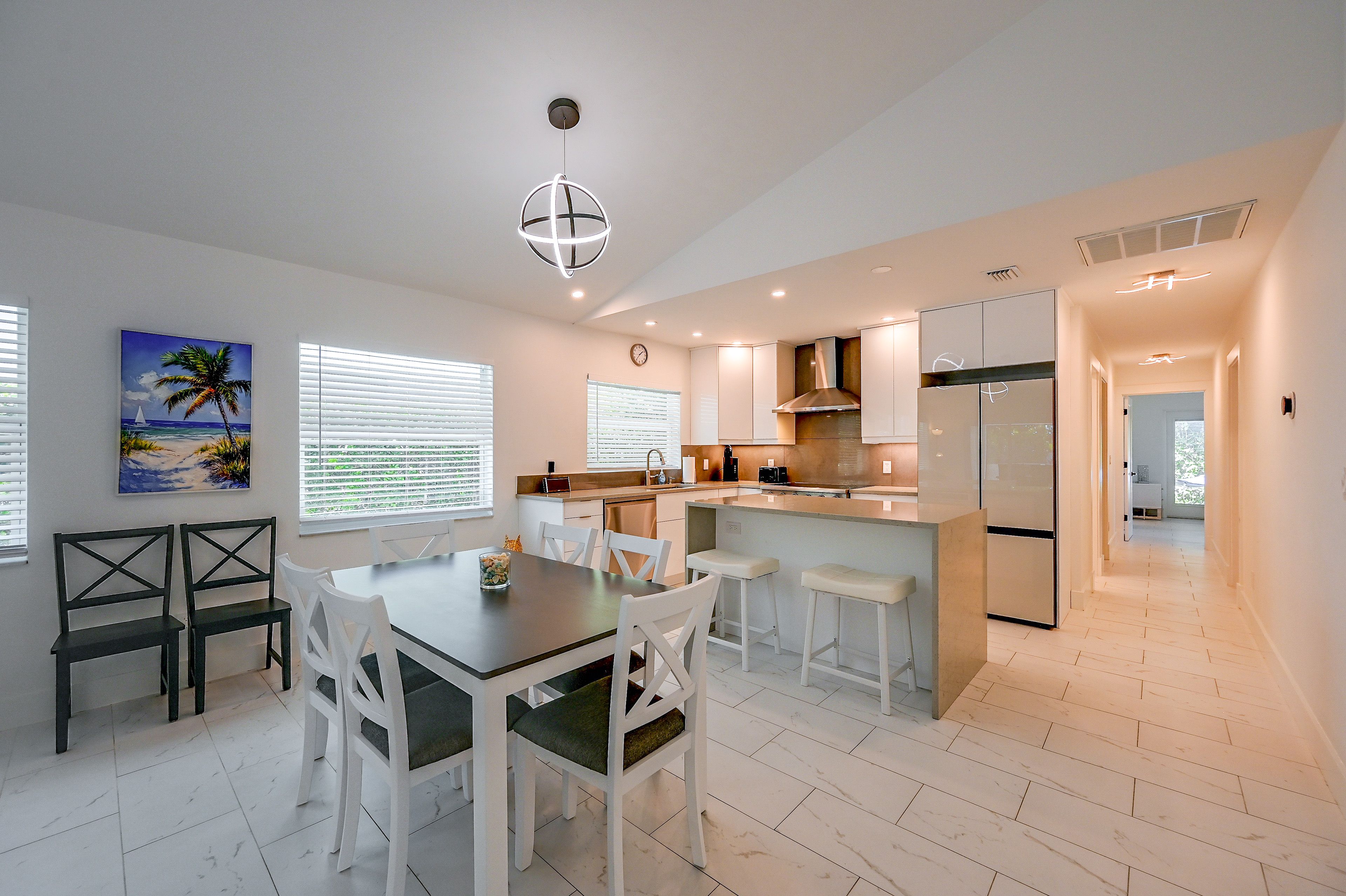 Dining Area | Dishes & Flatware Provided