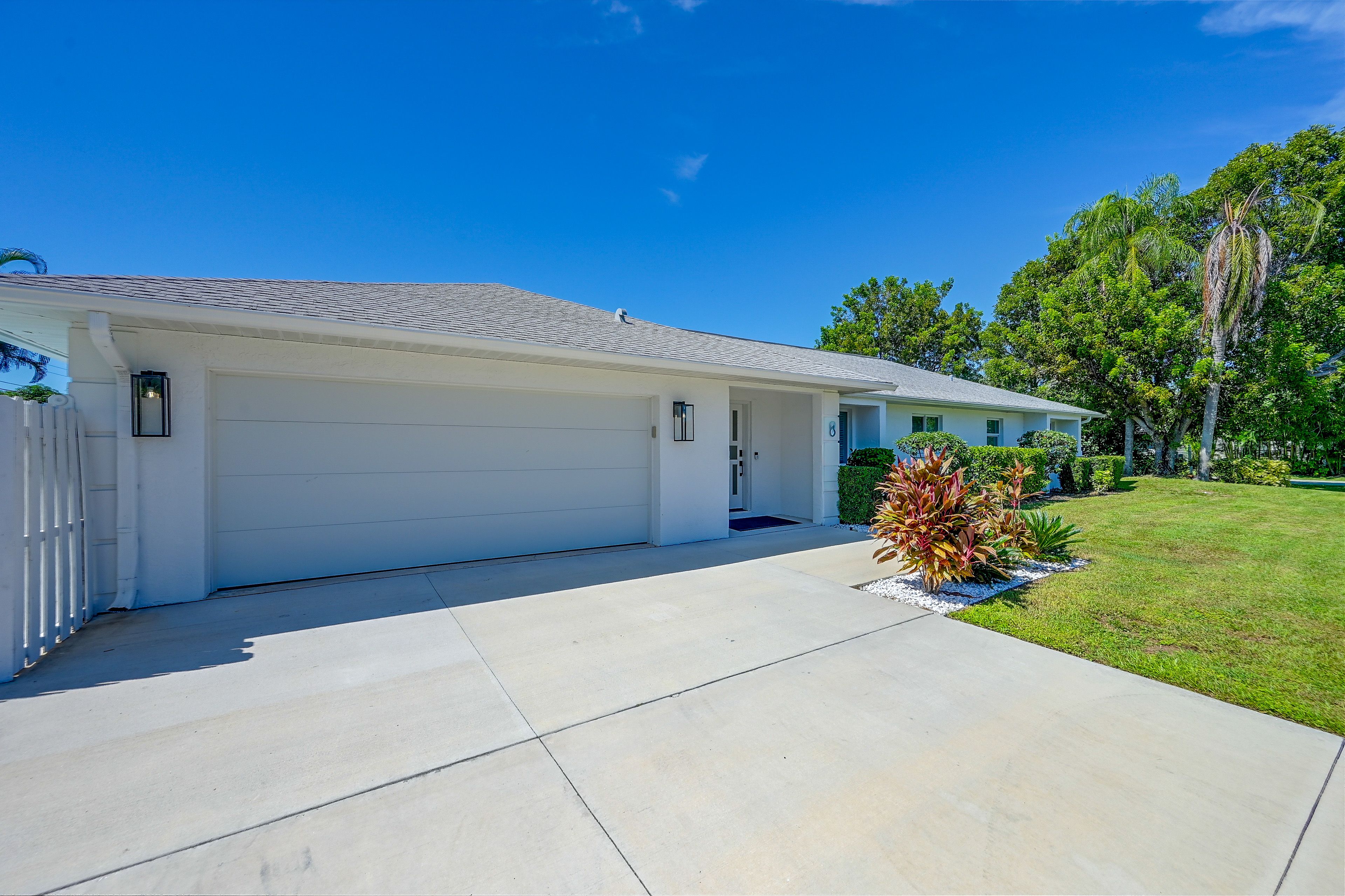Parking | Garage & Driveway
