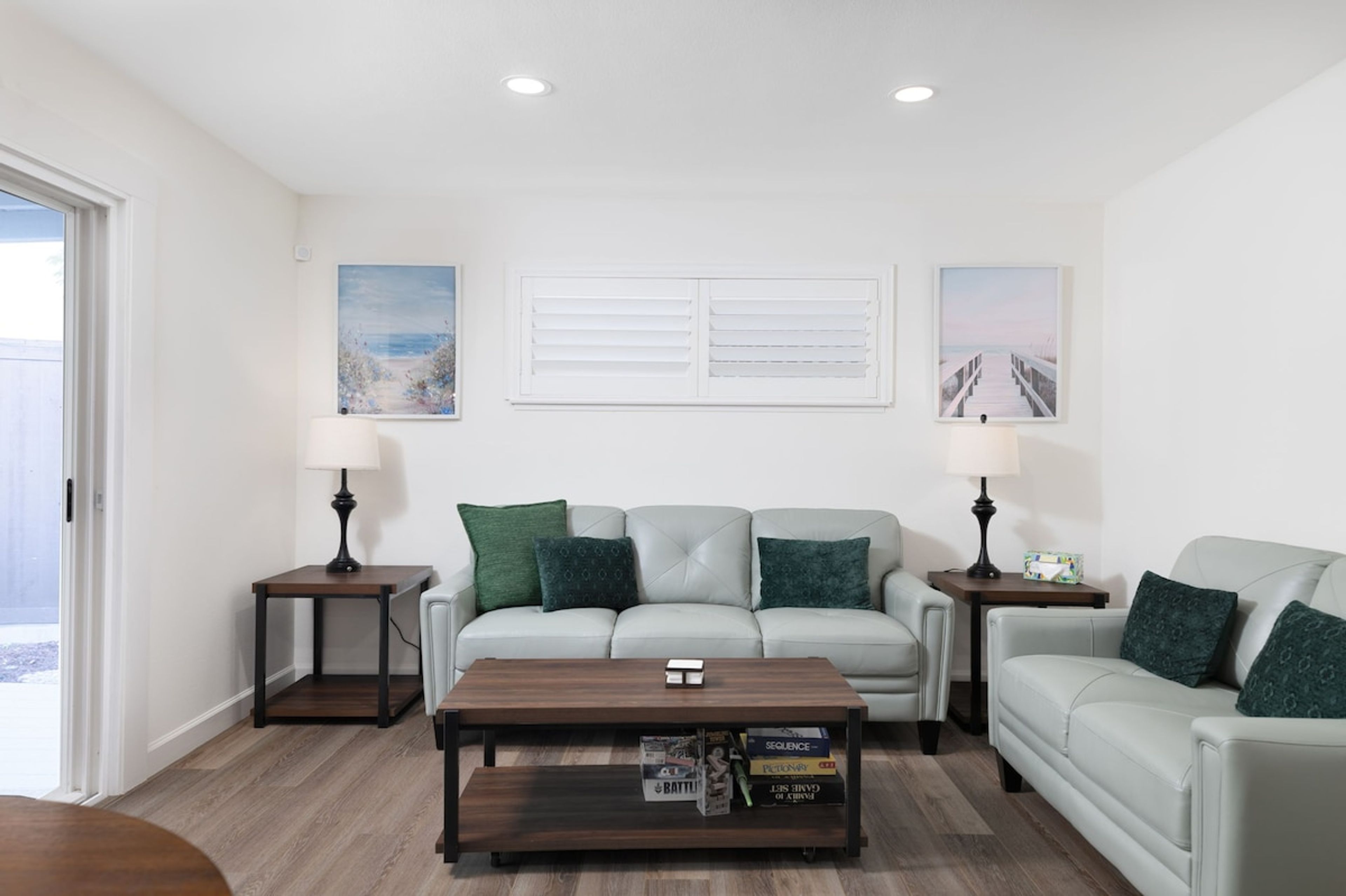 Living Room | Queen Murphy Bed | Sleeper Sofa