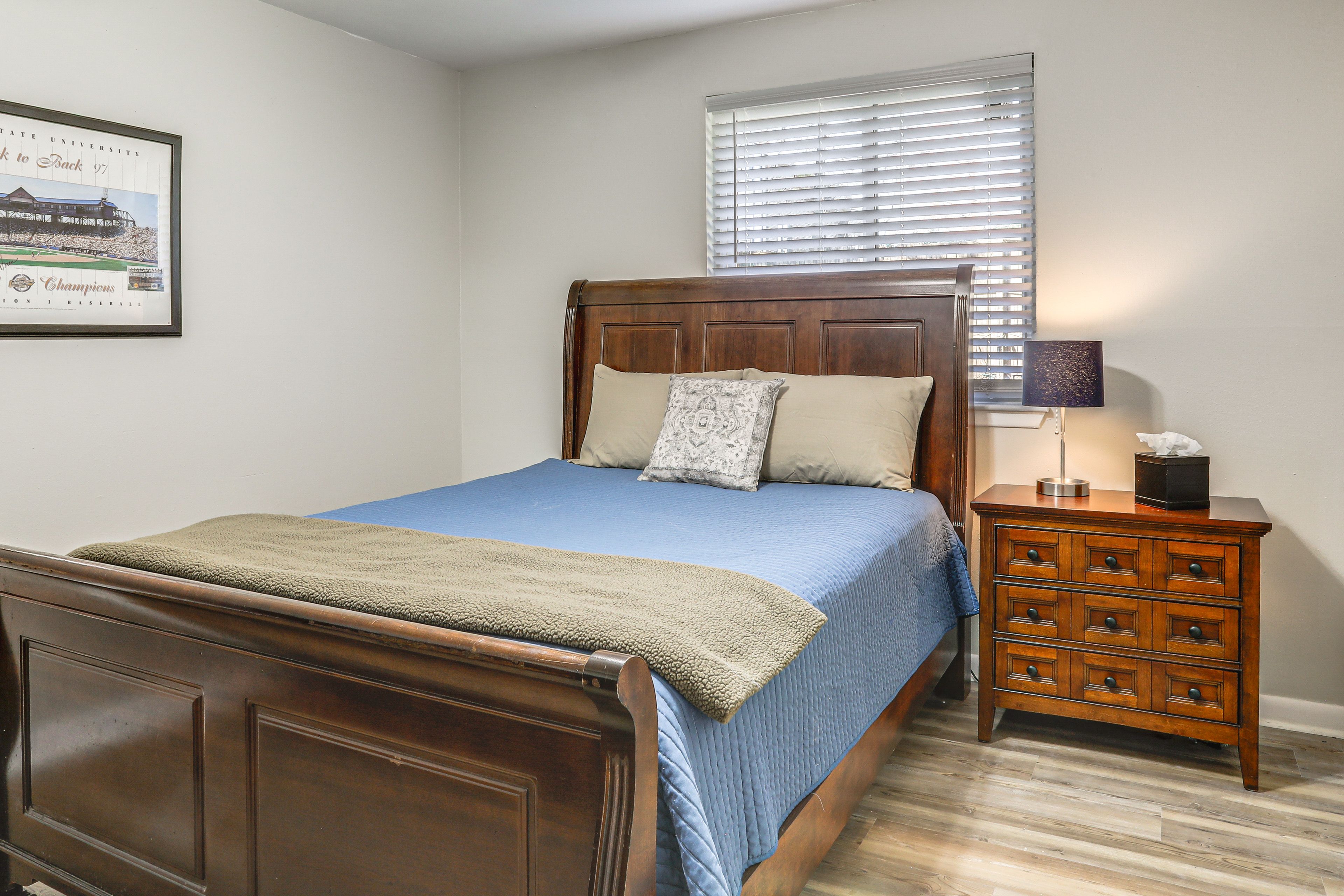 Bedroom 3 (Duplex 1) | Queen Bed